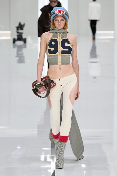 Look 35